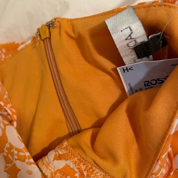 Light orange and white floral dress - Picture 5 of 10